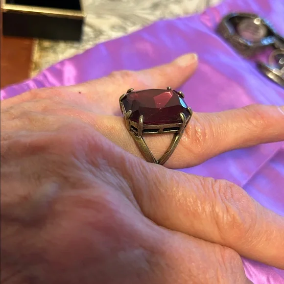 Statement Ring Chloe + Isabel - Picture 8 of 8